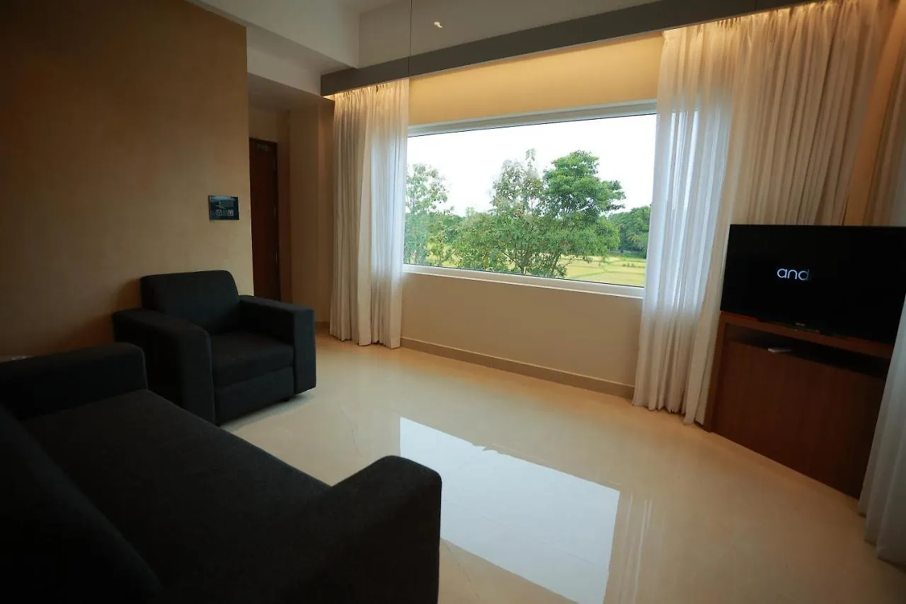 ***  The Gold Hotel Palakkad Indien